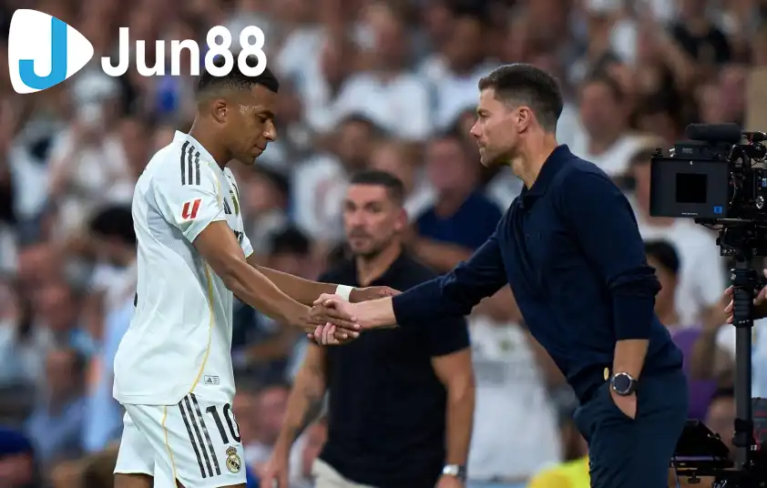 Alonso cho rằng Mbappe vẫn chưa nghĩ tới chức vô địch Champions League Alonso cho rằng Mbappe vẫn chưa nghĩ tới chức vô địch Champions League