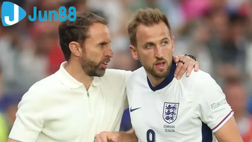 Gareth Southgate được cho là muốn tái hợp Harry Kane nếu tiếp quản MU (Ảnh: GOAL).