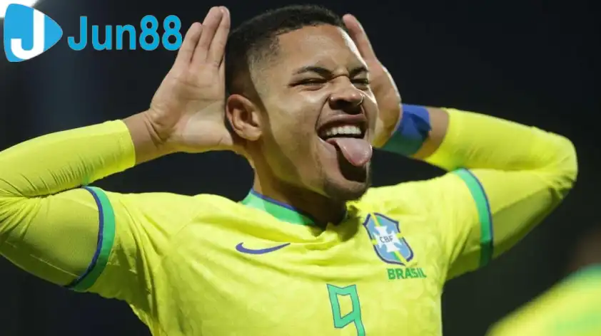 Ancelotti triệu tập Vitor Roque sau chuỗi phong độ ấn tượng tại Palmeiras